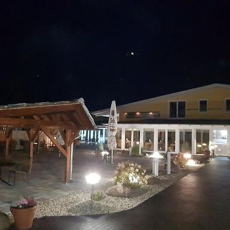 Spreewaldhof Romantik - Hotel Garni Neu Zauche Buitenkant foto